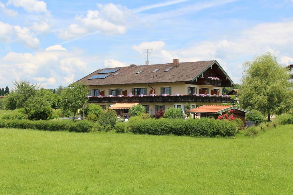 Bad Endorf House | Kurparkpension Stephan