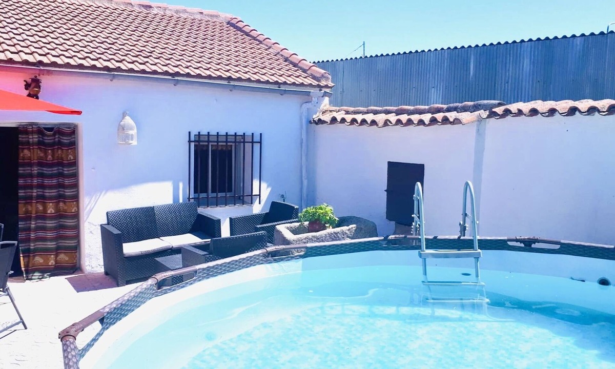 Alcabon House | LA CASA DE LOS LIRIOS