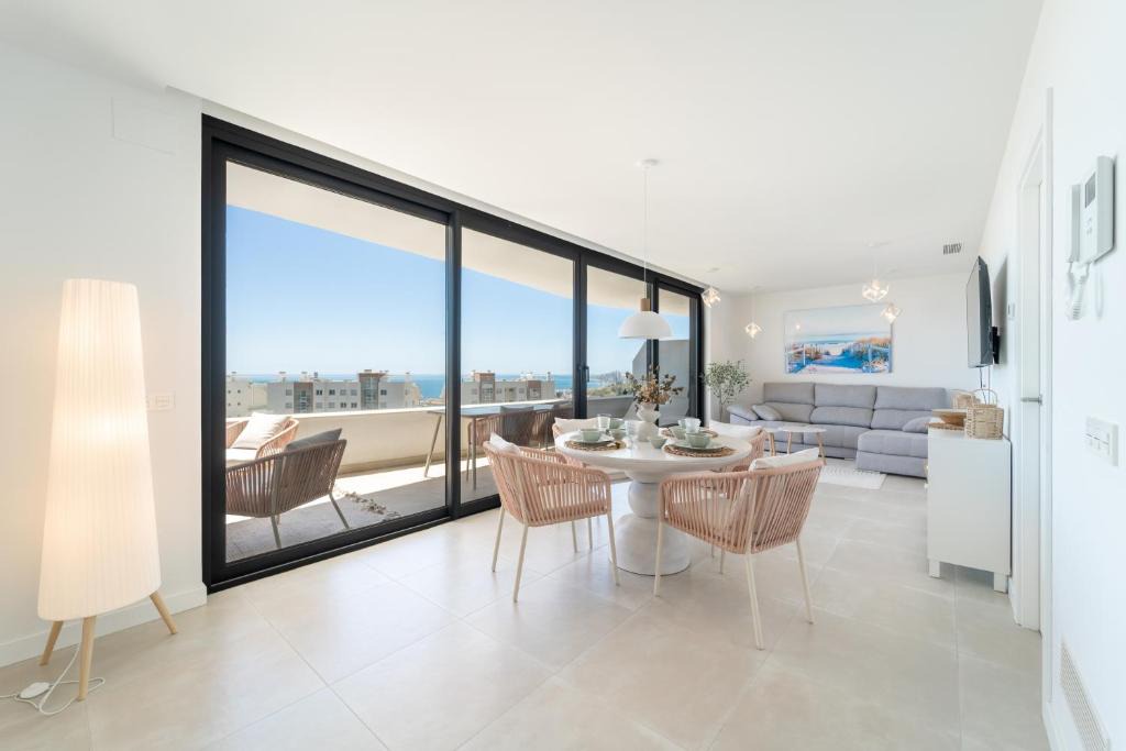 Fuengirola Apartment | La Casa Solana - Sea Views and Pool, Higueron West, Fuengirola