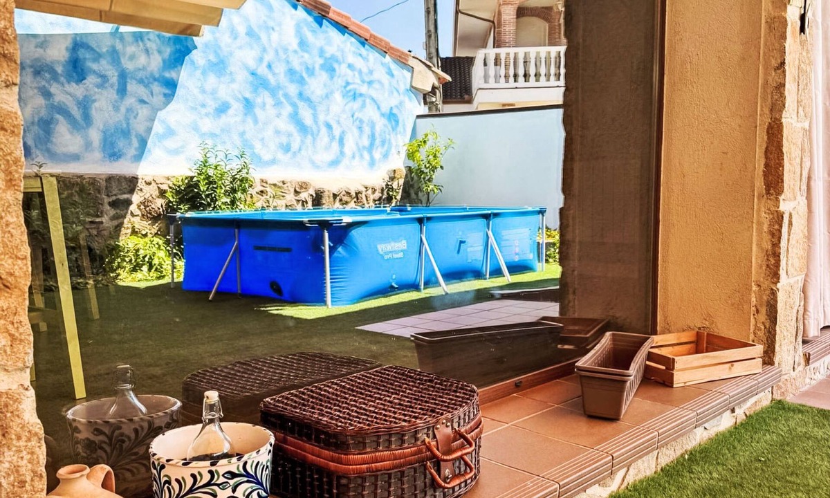 Fresnedilla House | La Isla by Interhome
