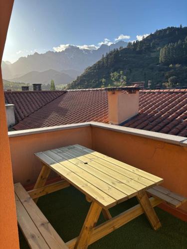 Potes Apartment | La terraza de Los Picos de Europa
