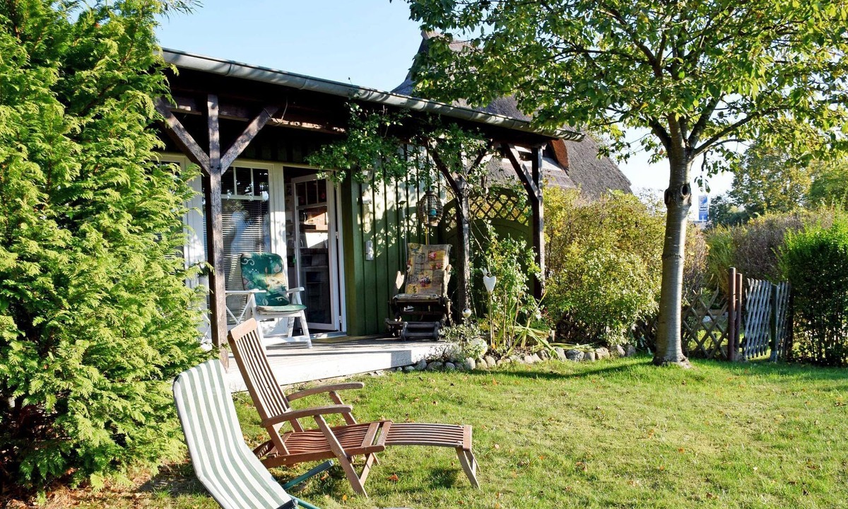 Seedorf Apartment | Lakefront house with lake view and boat access - cottage on the lake