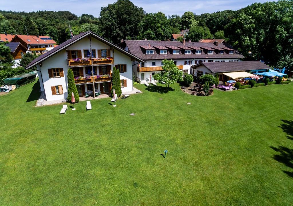 Muensing Hotel | Landhotel Huber am See
