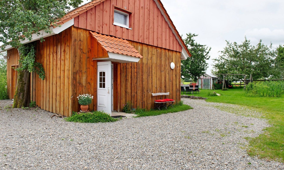 Illmensee House | Landhüsli Illmensee: Cozy Cottage on Horse Farm with Sauna and Garden