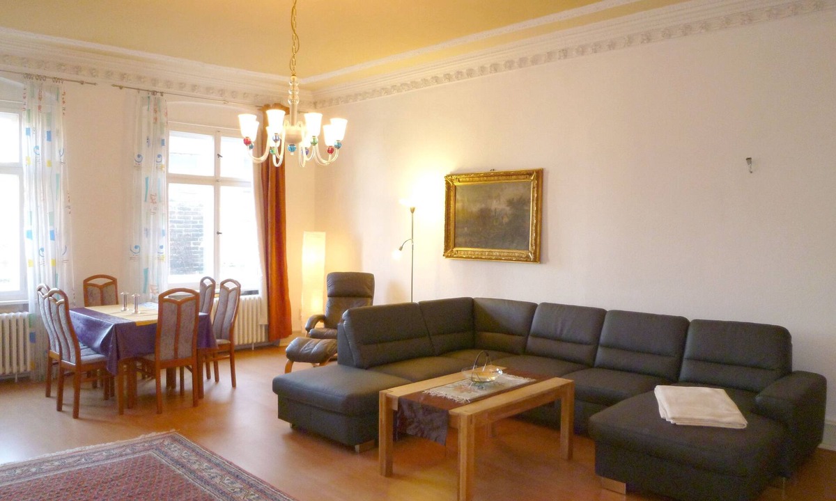 Wolgast Apartment | Large apartment in the parental home of the painter Runge - Große Wohnung Runge