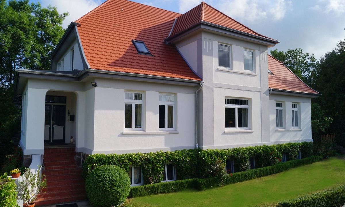 Wittenbeck Apartment | Large family-friendly apartment in a stylish country villa (1923) m. garden