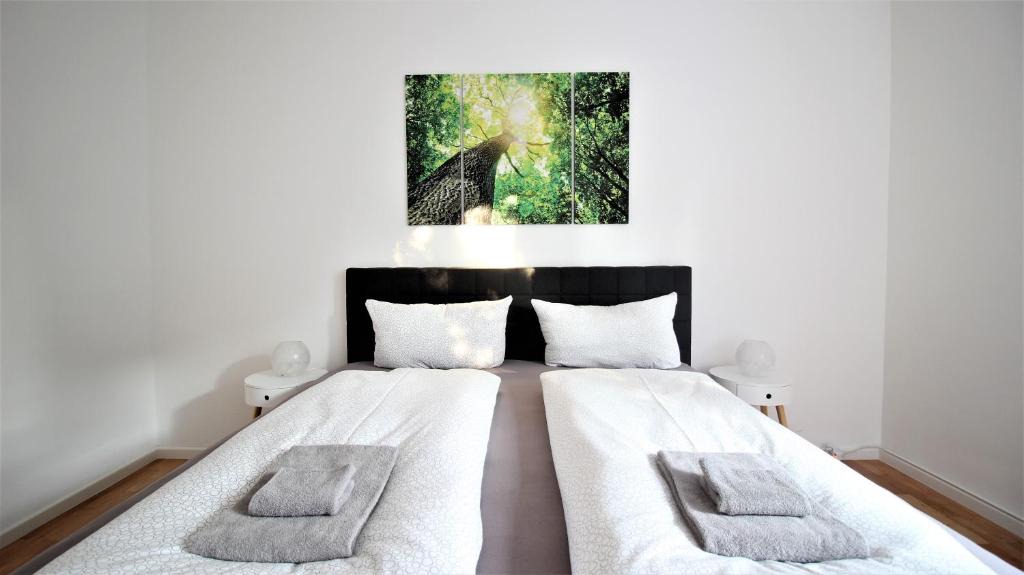Wuerzburg Apartment | Light-flooded city apartment with balcony and garden