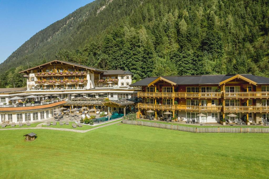 Neustift Im Stubaital Hotel | Living & Spa Vitalhotel Edelweiss