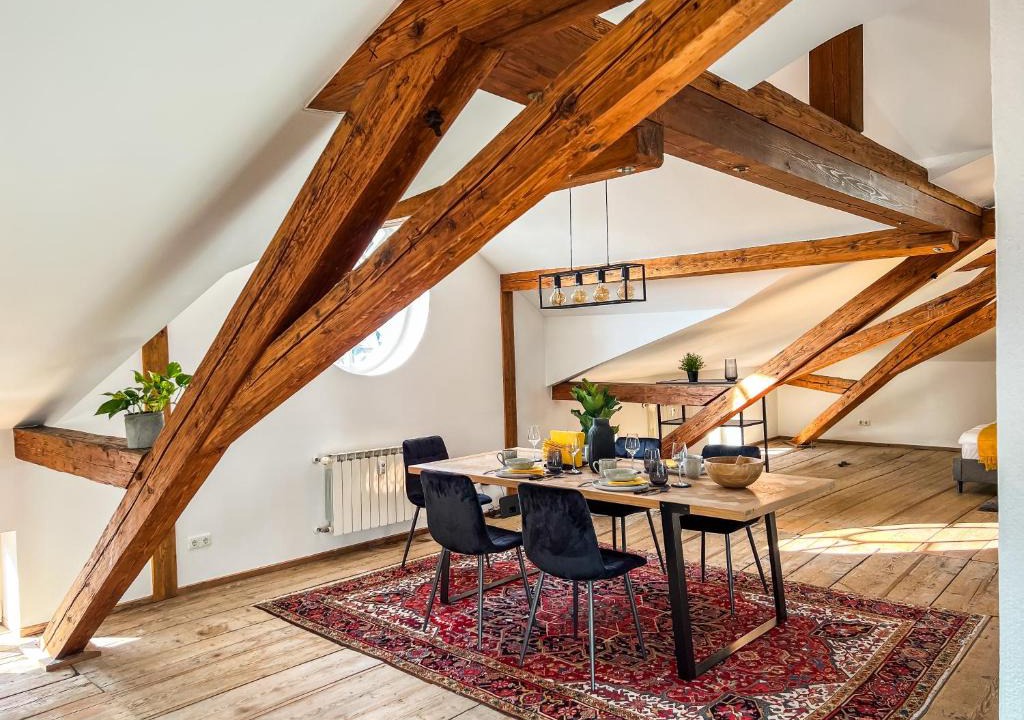 Prien am Chiemsee Apartment | Loft-Wohnung im Herzen von Prien - 100m2 - SmartTV