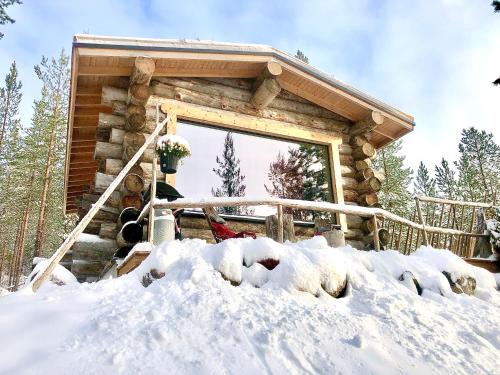 Rovaniemi House | Log Cabin with Private Sauna & Hot Tub by Invisible Forest Lodge - Adults Only