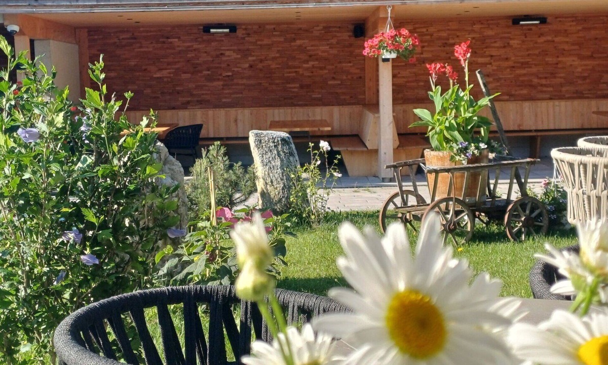 Niederbreitenbach Apartment | Lovely apartment for 4 guests with WIFI, TV and terrace