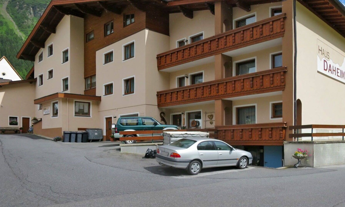 Plangeross Apartment | Lovely apartment for 6 guests with WIFI, TV, balcony, pets allowed and parking