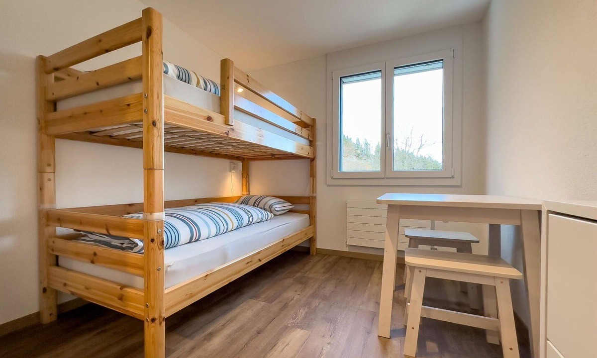 Adelboden Apartment | Lovely apartment for 6 people with WIFI, TV and balcony