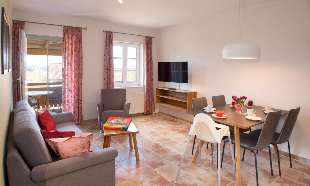 Haundorf Apartment | Lovingly designed FeWo-Wildrose* (60 sqm) with balcony for up to 4 people - vacation on the farm