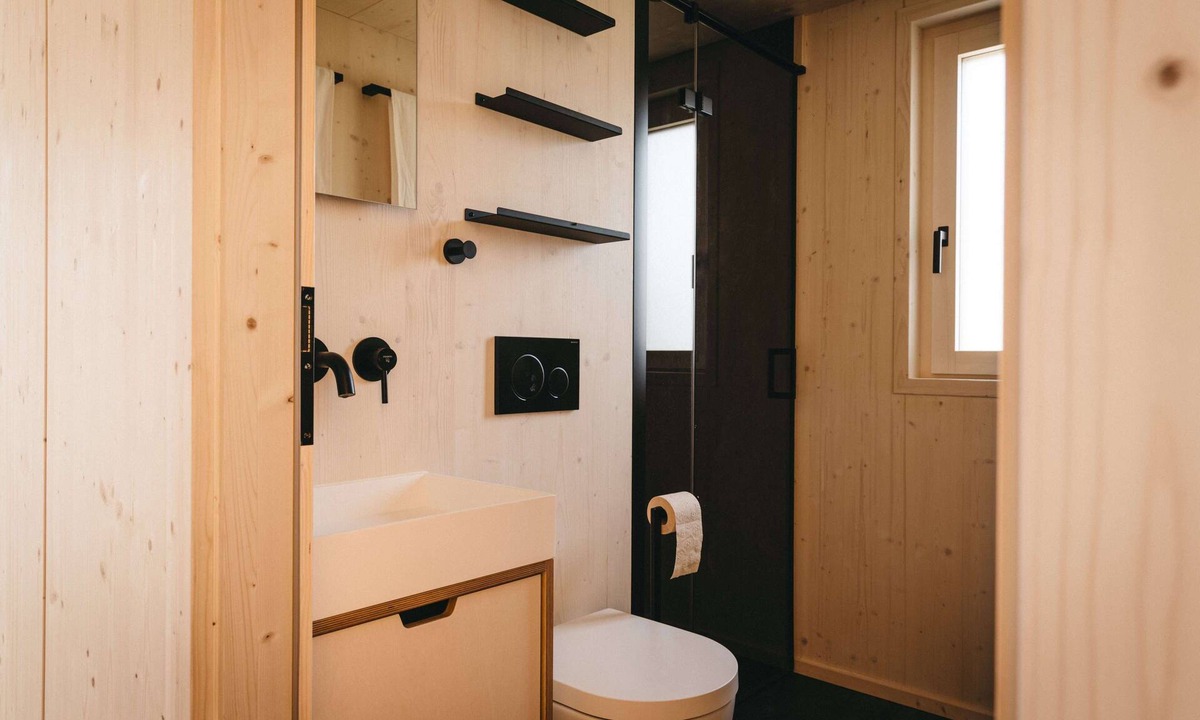 Krummennaab House | Lovt am See, Ökologisch Gebautes und Eingerichtetes Tiny House Direkt am Wasser