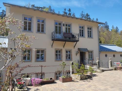 Rosenthal-Bielatal Apartment | Luxuriöse FeWohnung Felsenblick