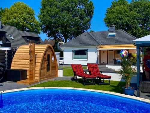 Sereetz House | Luxuriöses Ferienhaus Anita mit Pool, Whirlpool und Sauna nahe Timmendorfer Strand, Travemünde und Lübeck