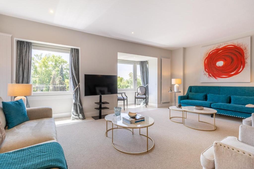 Recoletos Apartment | Luxury 2-Bed Apartment in Alcalá Madrid