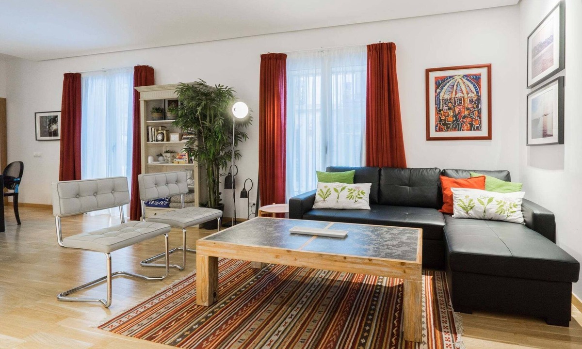 Barrio de las Letras Apartment | Luxury Apartment in Museum Mile 1