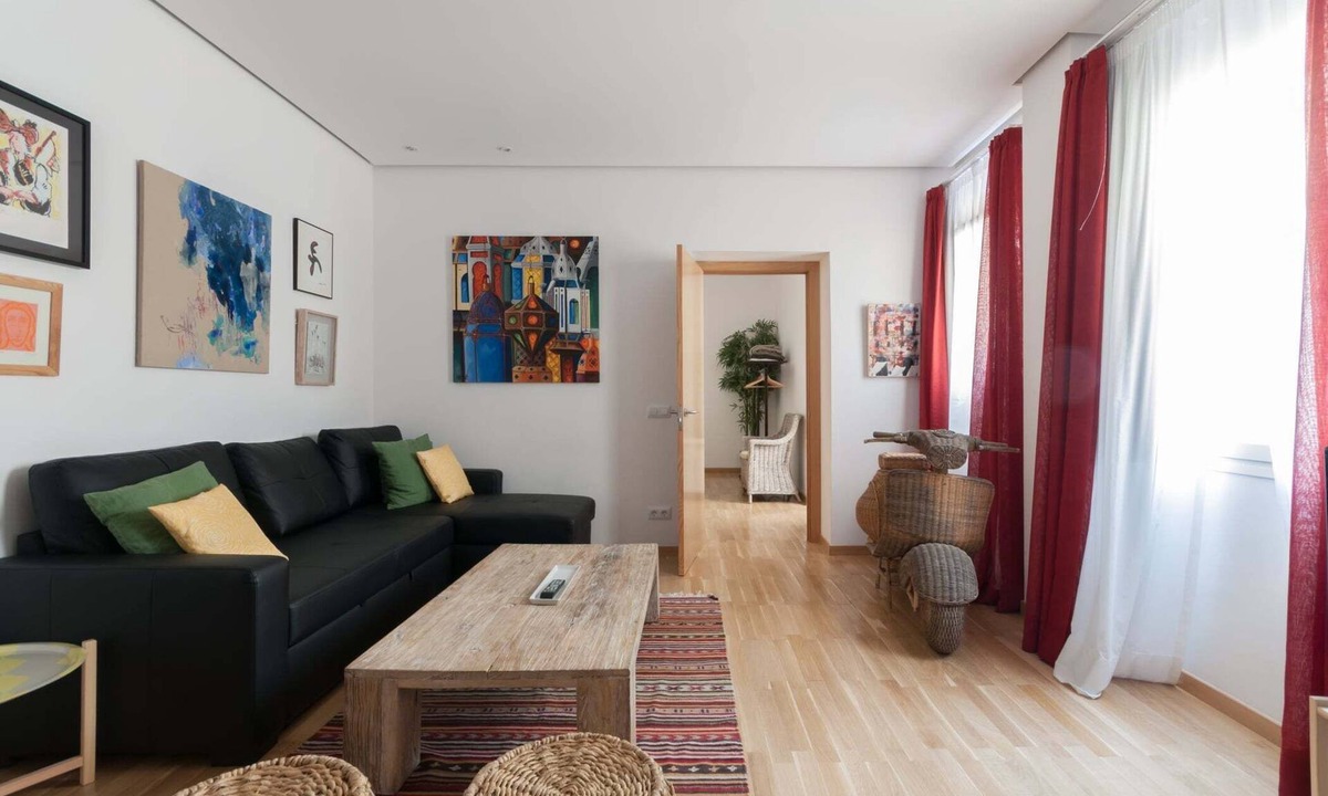 Barrio de las Letras Apartment | Luxury Apartment in Museum Mile 2