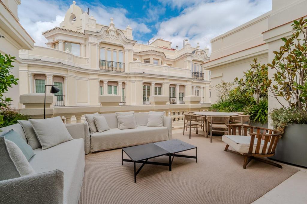 Justicia Apartment | Luxury Penthouse WTerrace - 5BD 5BTH - Gran vía