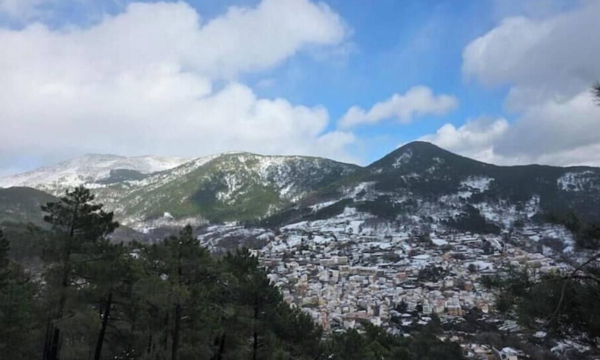 Mijares Apartment | Mabel House Sierra de Gredos - Fireplace, views and nature