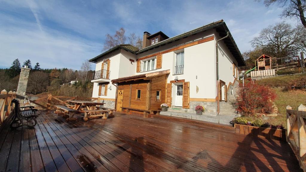 Bayerisch Eisenstein Ski Chalet | Magic House Under Arber