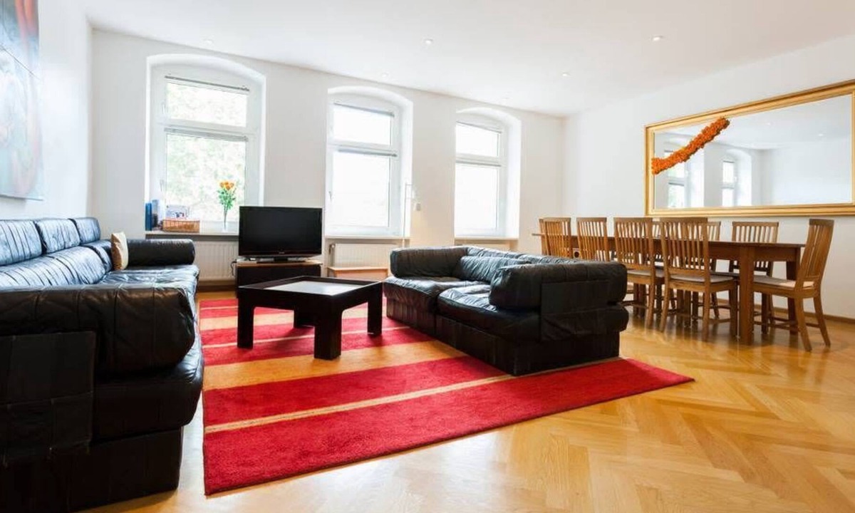 Moabit Apartment | Maisonette Mirror-Apartment