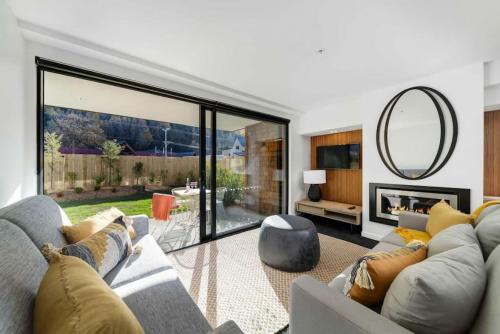 Arthur's Point Apartment | Mara Apartment at the base of Coronet Peak