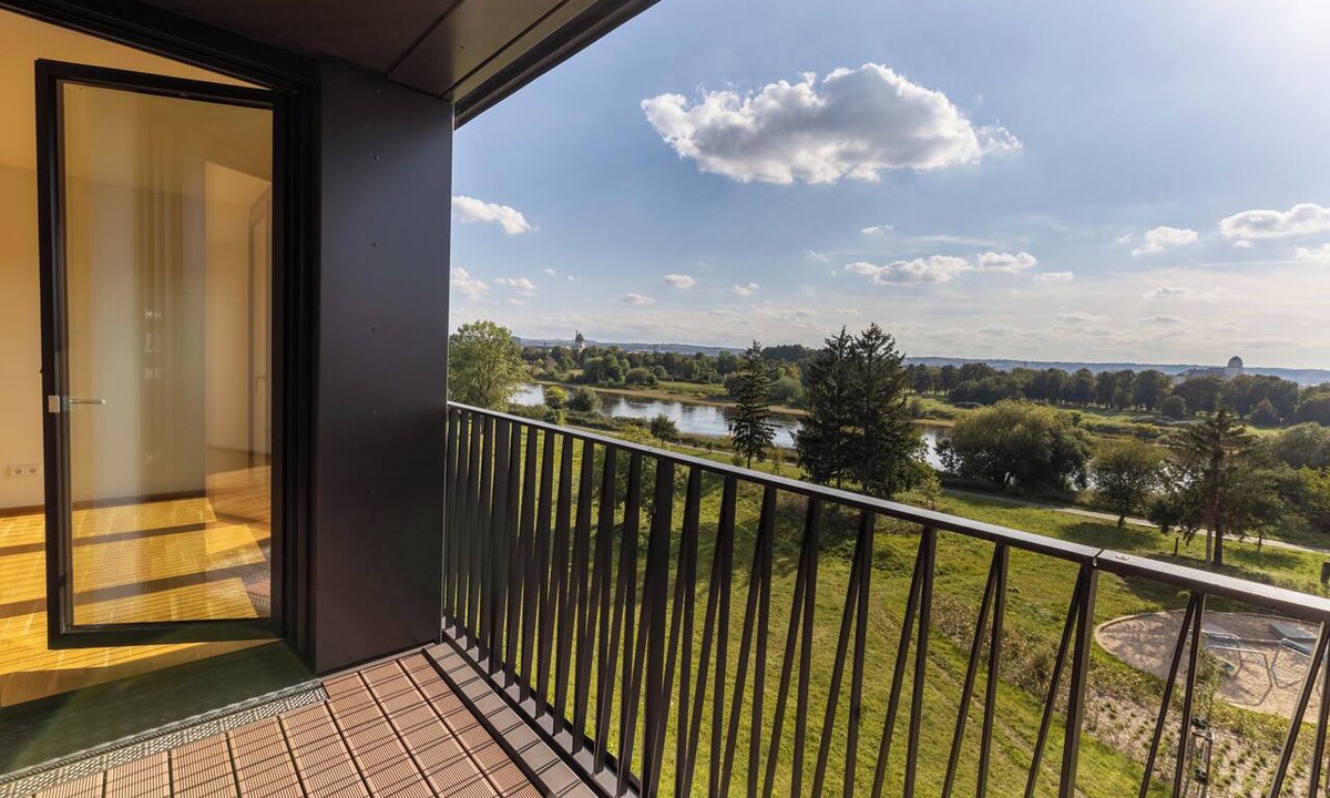 Leipziger Vorstadt Apartment | Marina Garden 1-bedroom on the Elbe River -65qm -built-in ceiling cooling system