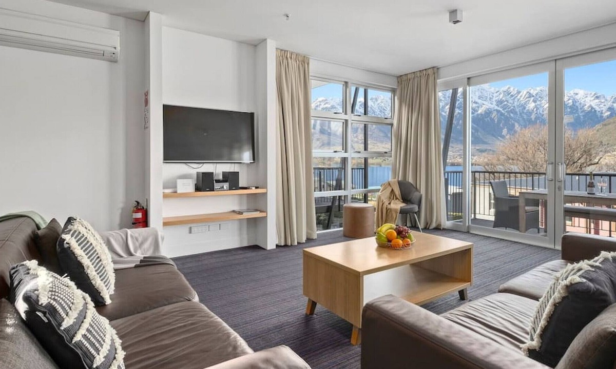 Frankton Apartment | Marina Quarters 404B | Amazing Views