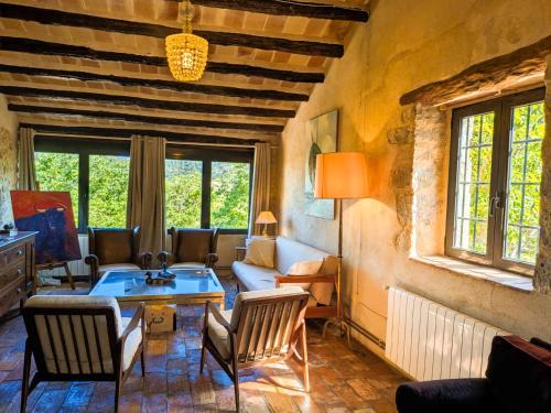 Chert House | Mas de la Guilona - Masía histórica de 4 estrellas