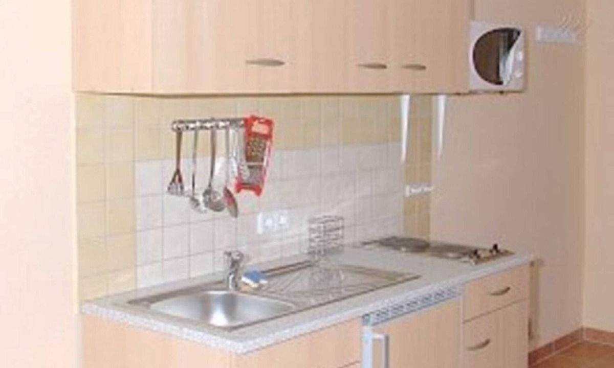 Kachlin House | Meise - Family Pension & Apartments Lindenhof