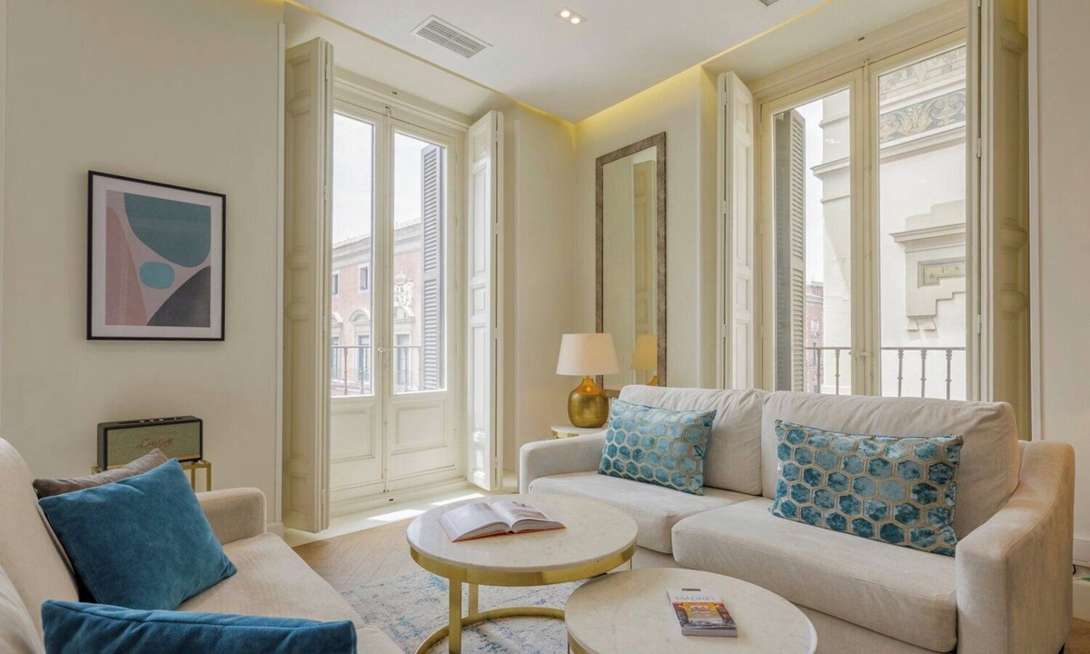 Palacio Apartment | Modern and Luminous Flat in Central District