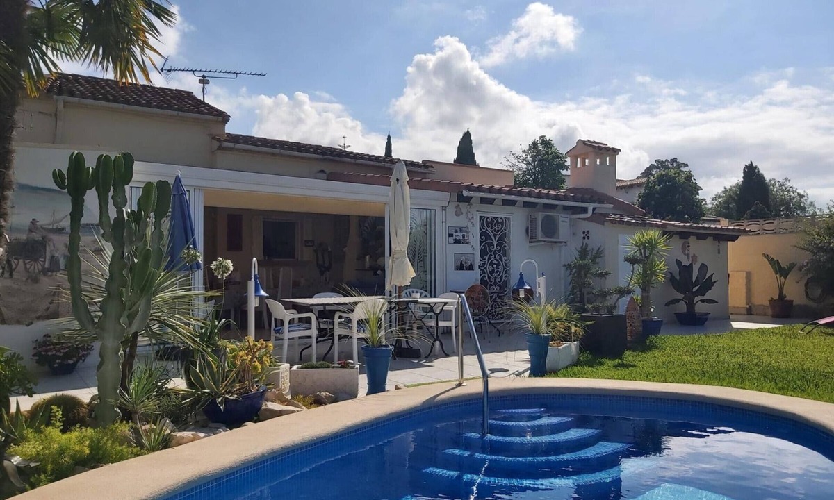 Els Poblets Villa | Modern and spacious villa in Els Poblets for families