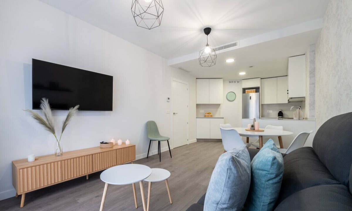 Getafe Apartment | Modern apartment for 6 near Madrid