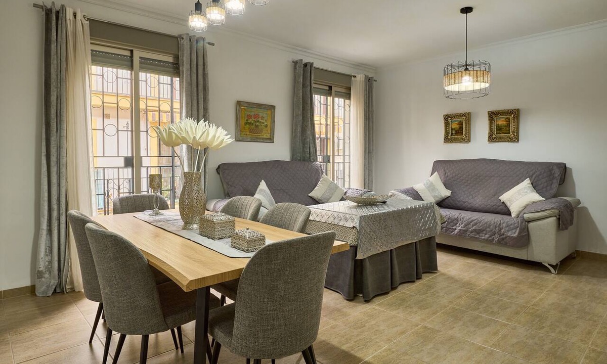Cordoba Old City Apartment | Modern Apartment in Central Córdoba with Balcony and Air Conditioning