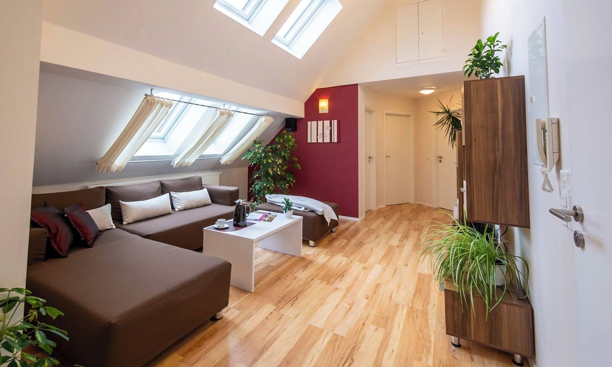 Lengfurt Apartment | Modern, comfortable vacation apartment with terrace, on the Main Valley cycle path