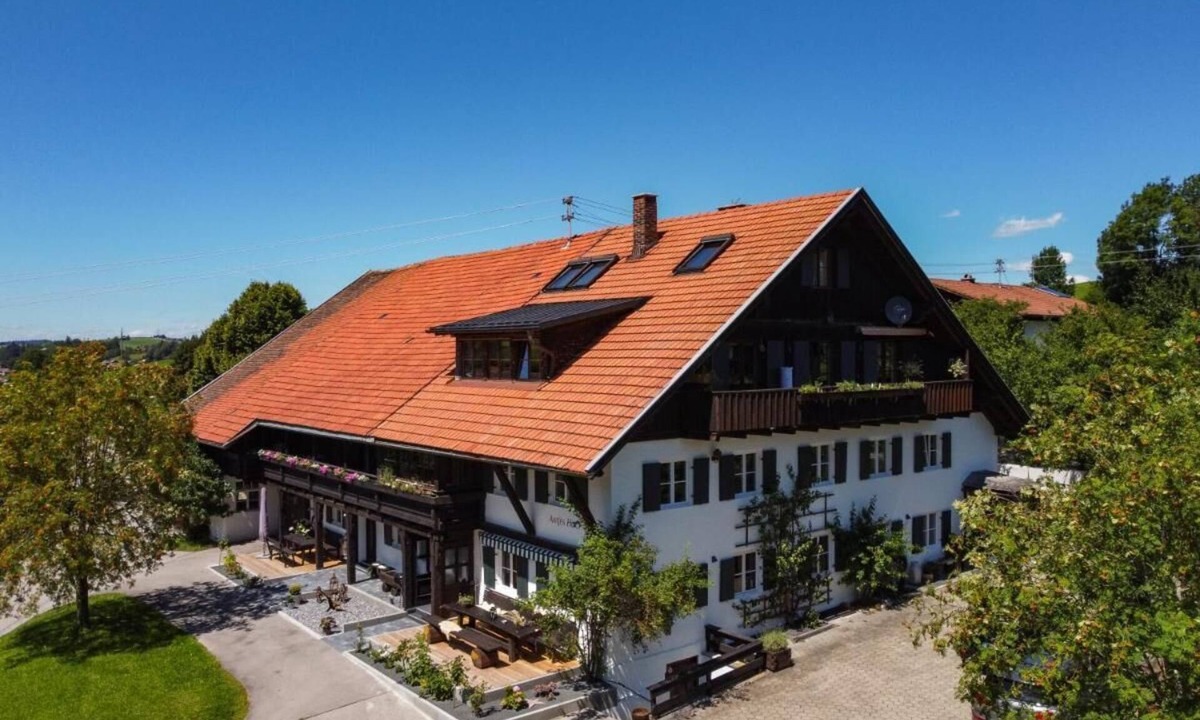 Nesselwang House | Modern farmhouse for 10 people