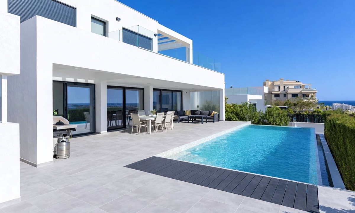 Mijas Villa | Modern Villa Lynx with Sauna, Heated Infinity Pool, and Garden