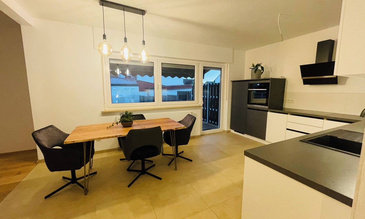 Allersberg Apartment | Moderne Ferienwohnung mit Großer Terrasse im Fränkischen Seenland