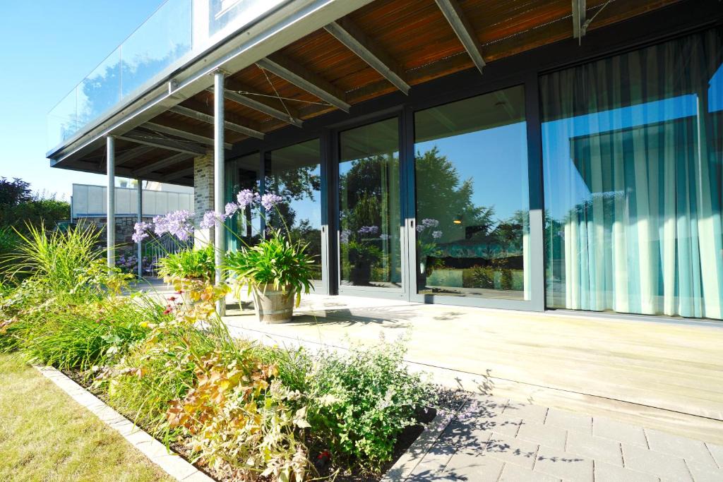 Eckernfoerde Apartment | Moderne Ferienwohnung in ruhiger, grüner Lage von Eckernförde