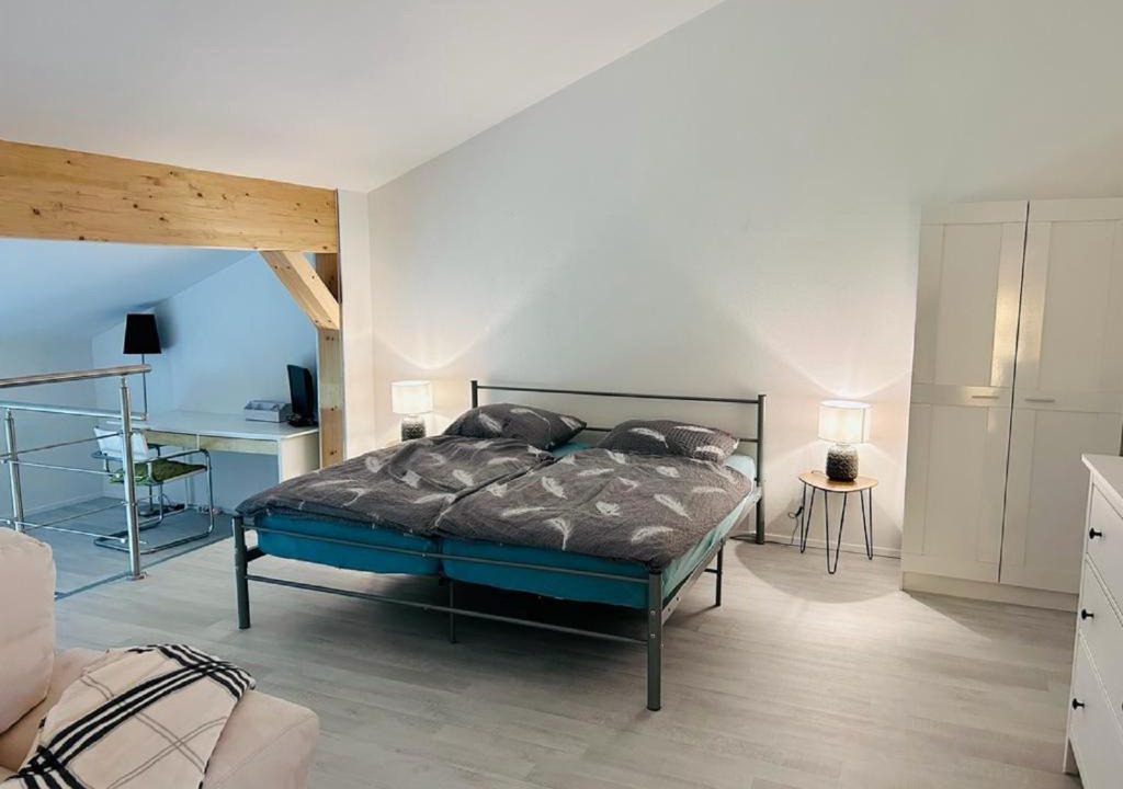 Ebersberg District Apartment | Moderne Maisonettewohnung/2 Zimmer/Küche/Bad #1