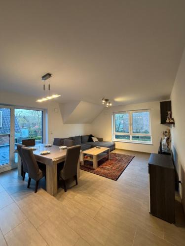 Lingen Apartment | Modernes Apartment nahe Zentrum mit Küche und Parkplatz