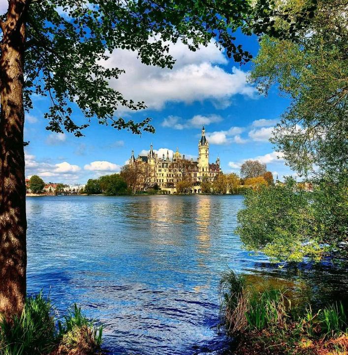 Schwerin Apartment | Modernes Wohnen am See