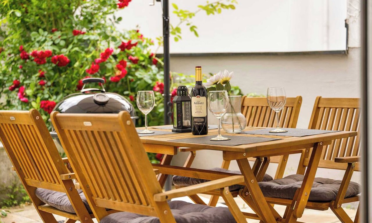Iserlohn Apartment | MOLA Apartments-Altstadtwohnung mit Terrasse