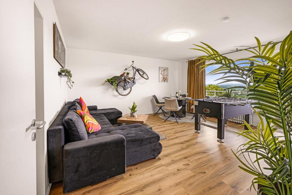 Herdecke Apartment | MOLA Apartments - Panoramablick, Balkon, 5 Pers, Bahnhofsnähe, Parkplatz