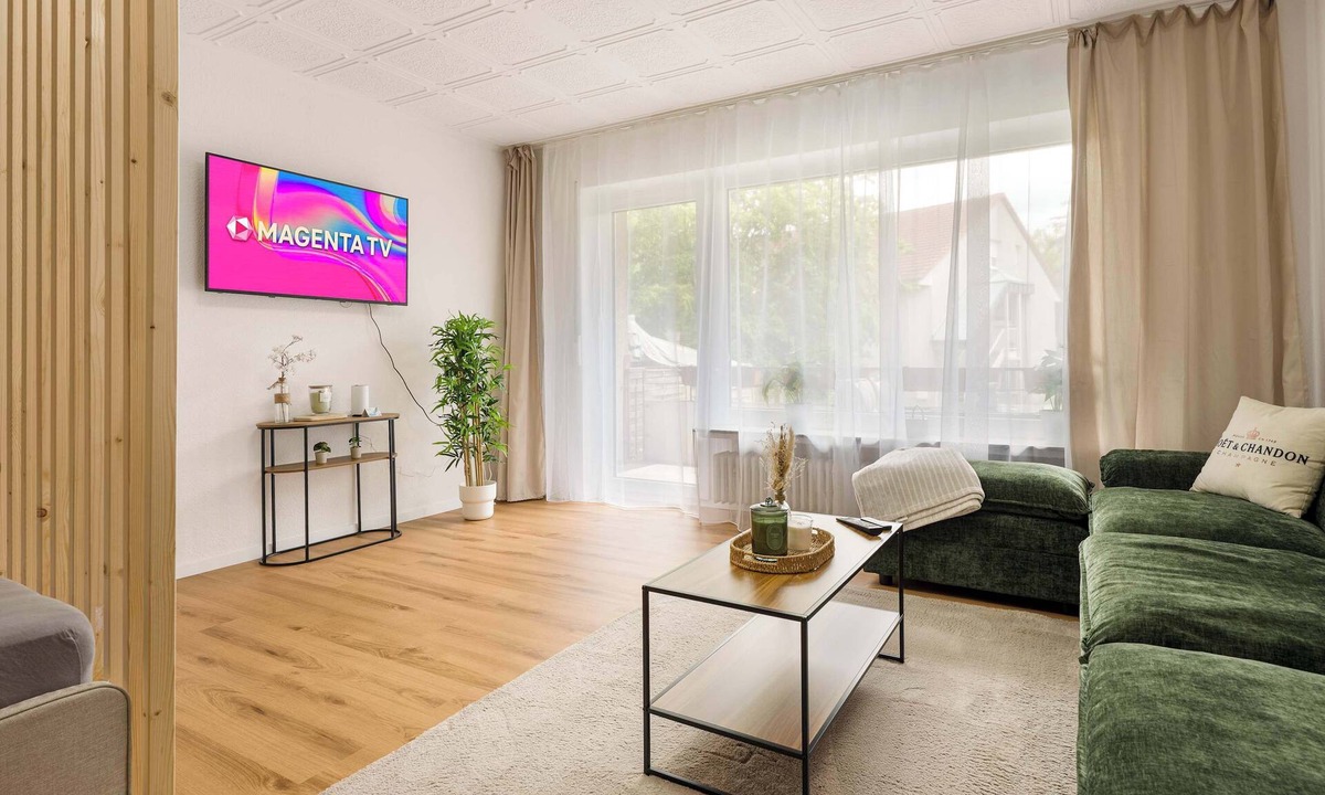 Schwerte Apartment | MOLA Apartments-Ruhrnah-Zentrum-Balkon-Parken-4P.