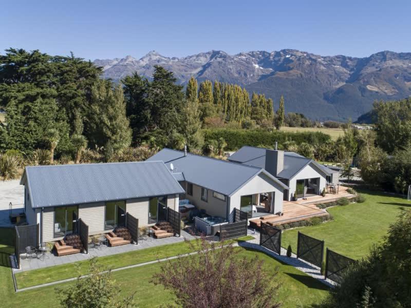 Glenorchy Apartment | Mountain View Studios Glenorchy
