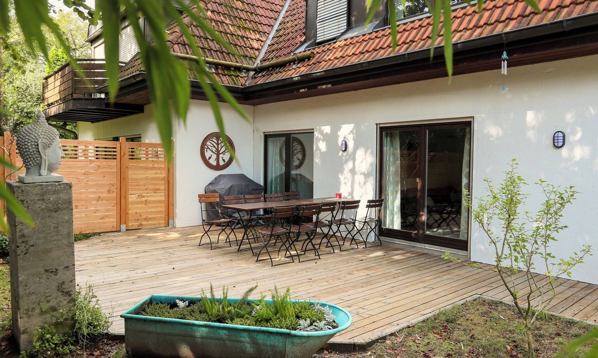 Am Waldfriedhof Apartment | Munich center just a 10-minute subway ride away: 130 m², 4 bedrooms, 2 bathrooms